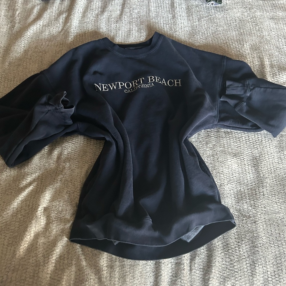 Brandy Melville Black Crewneck Sweatshirt